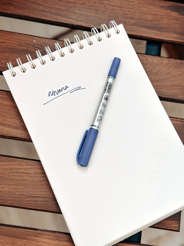 دفترچه نقاشی و یادداشت 01