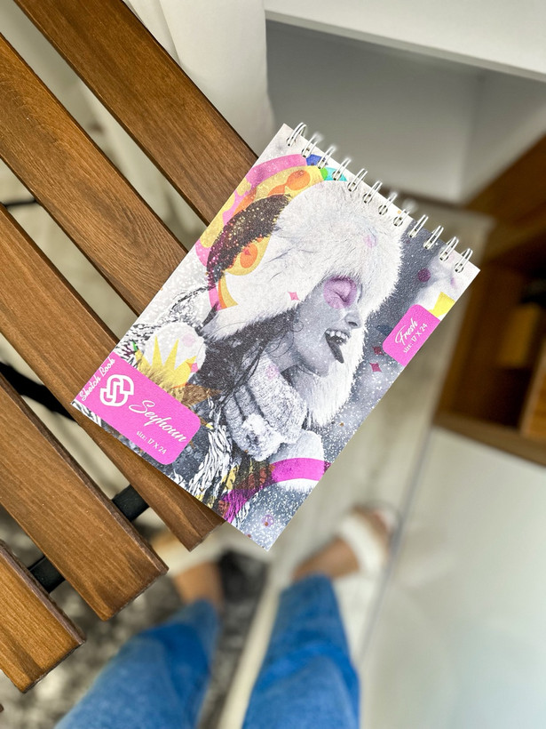 دفترچه نقاشی و یادداشت 08